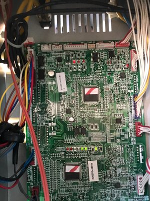 大金變頻冷氣1對三室外主機3MXS90KVLT控制主機板功能正常，如需安裝可電零玖伍伍零伍玖伍柒壹