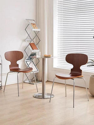 時尚餐椅 靠背椅 北歐ins 簡約螞蟻椅 實木餐椅 法式椅子 中古家用餐廳椅 咖啡廳靠背椅