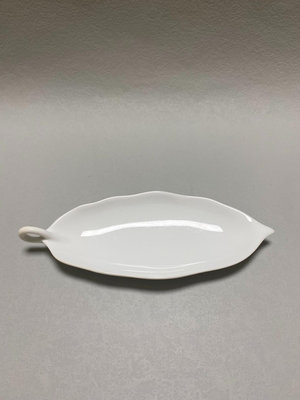 大倉陶園茶具 葉子盤 ，白瓷葉子盤