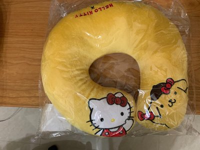 (全新) 三麗鷗 Hello Kitty X 布丁狗 頸枕