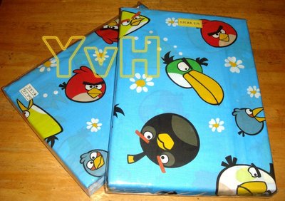 ==YvH==正版卡通~Angry Birds 憤怒鳥 紅鳥綠豬大集合 雙人床包枕套組 全程台灣印染製造 (現貨)