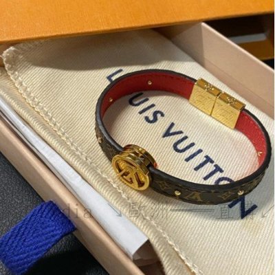 Shop Louis Vuitton Lv circle reversible bracelet (M6268E, M6173E