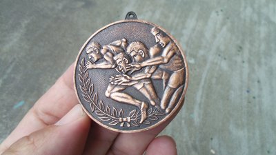 早期銅製---賽跑比賽獎章----運動會-----直徑5.5公分