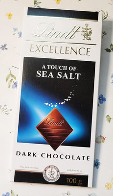 《瑞士蓮 Lindt》極醇系列海鹽口味黑巧克力100g即期品(效期2024/09/18) 市價145元特價69元