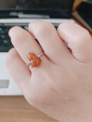 一枚可調節的紅翡葫蘆戒指，本命年福祿壽喜戒指，緬甸純天然翡翠