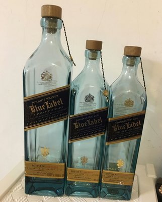 Johnnie Walker Blue 藍標空酒瓶兩支一組.1.0公升（$199）0.7公升（$149）