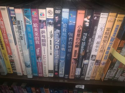 【席滿客二手書】正版DVD-華語【五月天追夢3DNA】-一年，總有一部電影，需要珍藏
