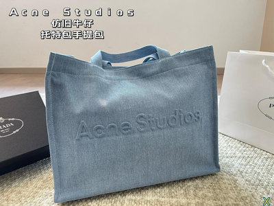 【二手包包】Acne Studios仿舊牛仔托特包手提包登酷意即刻上「眼」;大容量托特包，雙面色彩渲染玩酷趣 NO115691