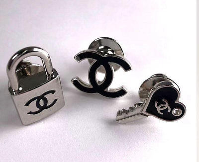 現貨 Chanel vintage 07年鎖頭鑰匙愛心胸釘/胸針～