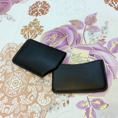 ✿花蕾絲寶貝屋✿黑色真皮名片夾 2卡層名片盒皮革 信用卡夾 日本製