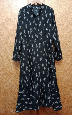 黑花色雪紡洋裝  C401-8741