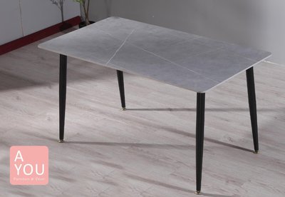 小丸子4.3尺岩板餐桌大特價4500元(免運費)【阿玉的家2021】