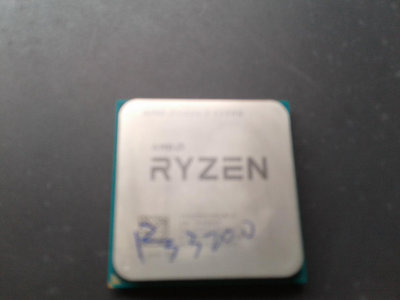 【 創憶電腦 】AMD Ryzen R3-3200G AM4 四核心 CPU 直購價1500元