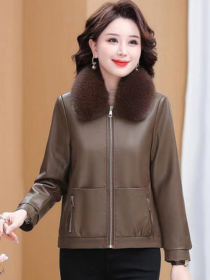 2023冬季女士毛領洋氣PU皮衣短款外套中年媽媽女裝加絨加厚-多多百貨