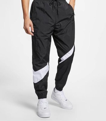 ANiMa™ NIKE 長褲 男款 運動長褲 慢跑 縮口 AS M NSW HBR PANT WVN STMT 黑白 AR9895-010 2XL