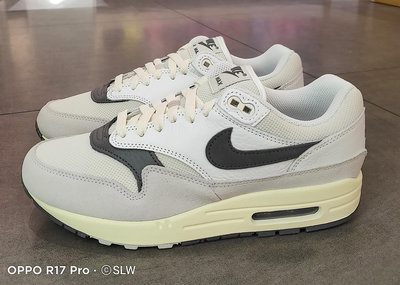 『 SLW 』HJ3498-007 男 NIKE AIR MAX 1 白灰 氣墊 避震 麂皮 運動休閒鞋 48