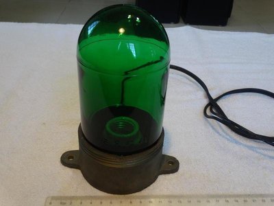 船燈(2)~早期~銅製~綠色氣泡玻璃燈罩~陶瓷燈座~含電線~功能正常~總高約18CM~懷舊.裝飾