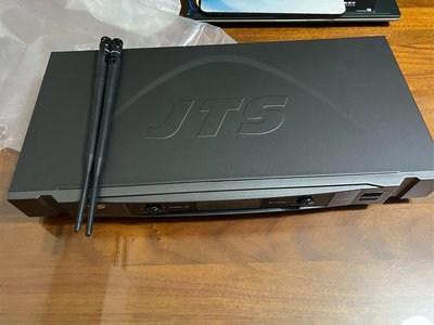Jts us-e8無線麥克風主機接收主機，頻率697.275、691.950