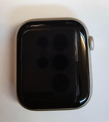 9.99新 保固內 apple watch S8 GPS 45mm 星光色+星光色錶帶（全新） 不買可惜了