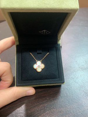 2018年限量VCA(梵克寶雅）金珍珠貝母鑲鑽項鍊