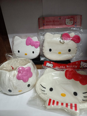 惠惠--早期三麗鷗Hello Kitty 造型盒杯子盤子面紙套4樣一起擺飾（53）