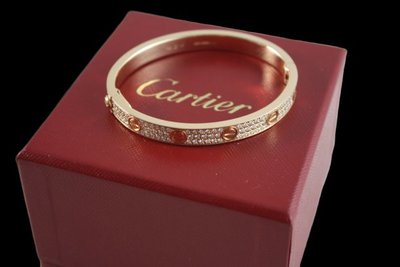 飛馬當舖 售 Cartier 卡地亞 Love 手環 18K玫瑰金 滿鑽款 鑲嵌204顆共重2.00克拉 9成5新