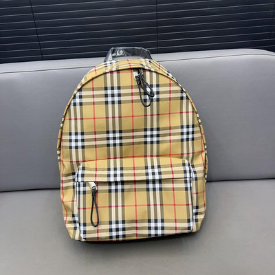 【二手包包】Burberry 巴寶莉Vintage格子條紋 帆布雙肩包 男女通用背包 書包 經典Logo NO21216