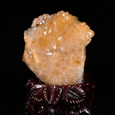 奇石 原石擺件 紅水晶晶簇 天然原礦帶座高18×13×9cm 重1.9公斤編號130420