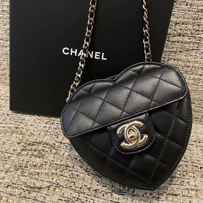 二手精品 CHANEL 香奈兒 心形鏈條手拿包 愛心包 心形包 單肩斜跨包 女款 黑色 AP2784