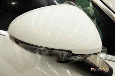 Dr. Color 玩色專業汽車包膜 Porsche Macan S 細紋自體修復透明犀牛皮_後視鏡/門踏板/後保桿上緣