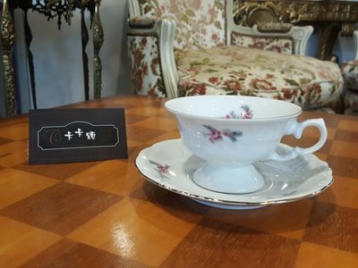 【卡卡頌  歐洲古董】歐洲老件_波蘭 玫瑰 浮雕 金邊  白瓷杯碟組 茶杯組 咖啡杯p0929