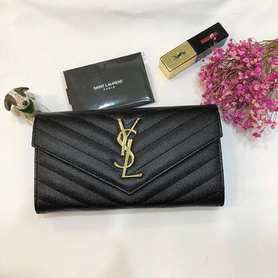 直購#YSL MONOGRAM系列 V字縫線魚子醬牛皮金屬LOGO暗釦手拿長夾 全新