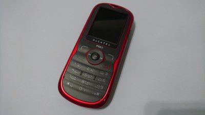 ✩手機寶藏點✩ Alcatel OT-505 直立式手機 《附電池+旅充或萬用充》超商 貨到付款 讀A 43