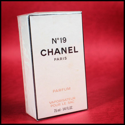 【桑園の】未拆封庫存品 ■ CHANEL 香奈兒 ■  N°19 經典 十九號 7.5ml 香精 二手真品 T 6250