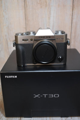 富士 Fujifilm X-T30 II 二代 xt30加 XC15-45mm 鏡頭非 xe4 x100v xs10 xs20 xt4 zfc  底片 復古 小