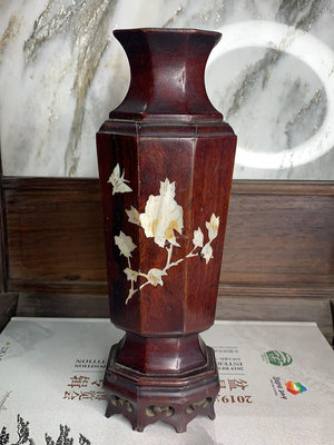可議價-#粉絲# 花梨木老花瓶高24厘米，由于時間太長木器的藏品【店主收藏】17000