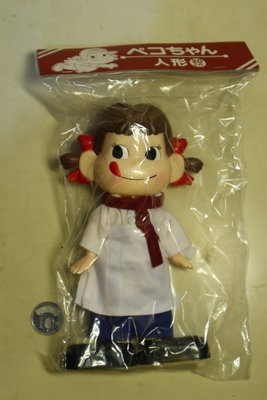 日本 不二家洋菓子 Fujiya 牛奶妹 點心師服裝造型 可動人偶 20公分 娃娃 公仔 正版 絕版