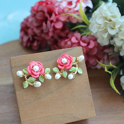 卡UU代購#Les Nereides 羅拉玫瑰珍珠花朵耳釘/耳夾 法瑯飾品