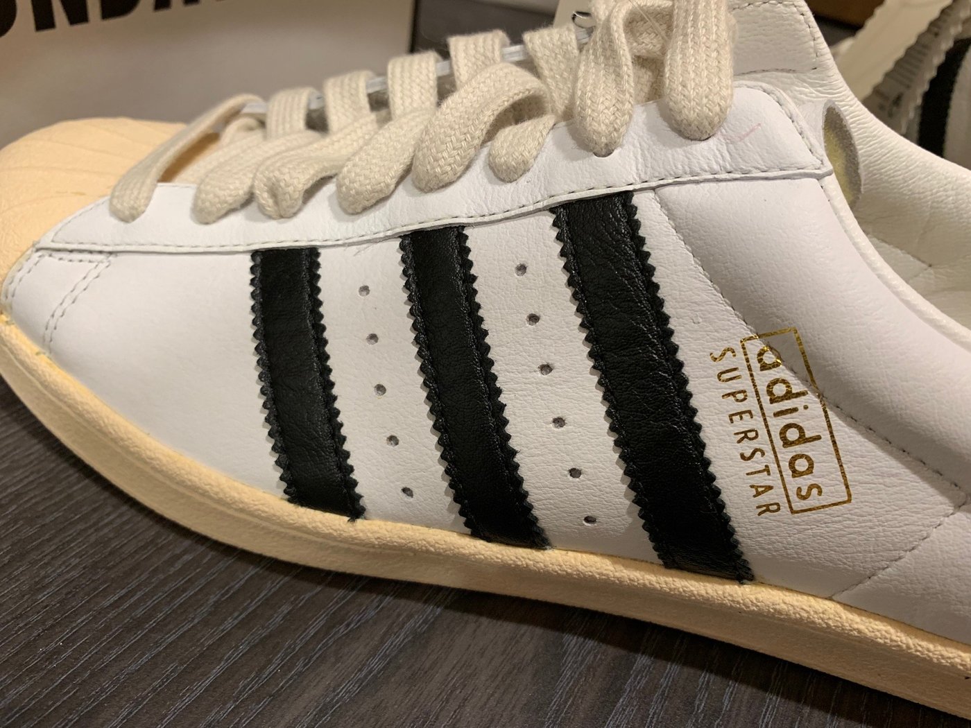 35周年ADIDAS SUPERSTAR 限量世界700雙名店系列第一雙全新正品US 10