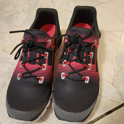 aLiNkO二手出清~正品Reebok Pump 黑紅慢跑鞋/US6.5/23.5cm美國購入/八成新無盒裝免運