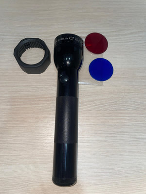 MAG LITE 2D CELL LED手電筒(送保護罩及紅藍色反光片)