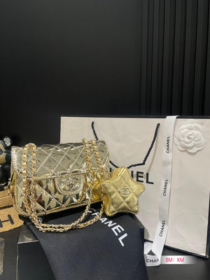【二手包包】Chanel香奈兒24C 漆皮包這個金色銀色真的是太太太好看了還有小星星哦尺寸：2014 NO115449