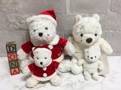 🌸Dona代購🌸現貨 日本正版 迪士尼 4℃聖誕節白色小熊維尼和紅色聖誕衣 娃娃+手機吊飾(1組4入) C29