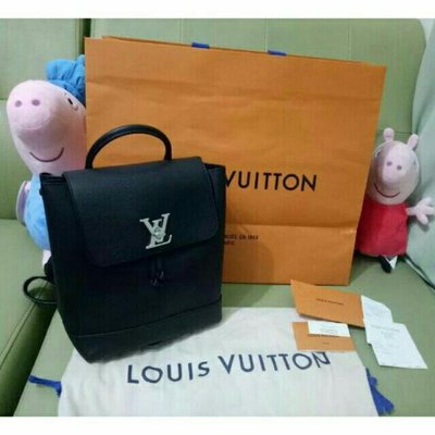 Louis Vuitton LV Lockme Tender Bag new Green Leather ref.1037085 - Joli  Closet