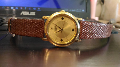 精工 Seiko V701-1T30 高級石英錶 男錶 美品