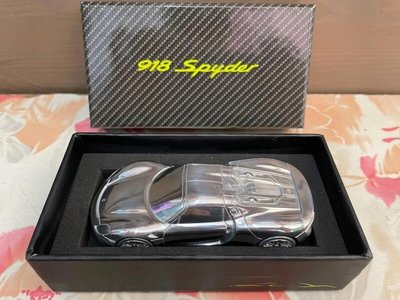 Porsche 918 Spyder 紙鎮