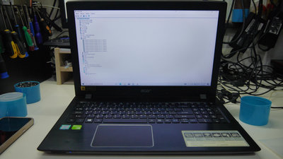 T710   ACER    E5-576G (N16Q2)    i5八代  八核心筆電 百元起標