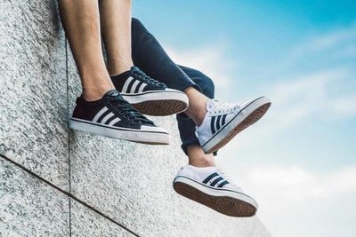 全新正品Adidas 經典帆布鞋（24.5）