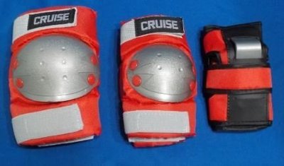 大瓶蓋~~全新兒童CRUISE運動護具六件組-穿戴式.適合直排輪滑板腳踏車 紅底銀殼 XXS 似FILA