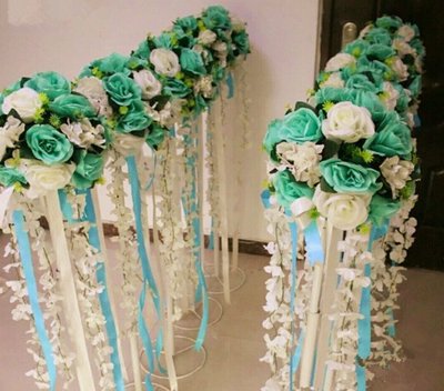 婚禮佈置 高架花柱 Tiffany蒂芬尼藍綠色系 玫瑰花球加鐵藝花柱租用 走道花 用品出租/花架/婚佈/路引/婚慶花台